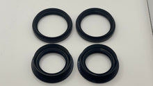 Charger l&#39;image dans la galerie, Honda Acty &amp; Street Rear Wheel Seals
