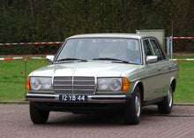 Load image into Gallery viewer, Mercedes W123/S123/V123/C123 Blade Fuse Box
