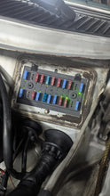 Load image into Gallery viewer, Mercedes W123/S123/V123/C123 Blade Fuse Box

